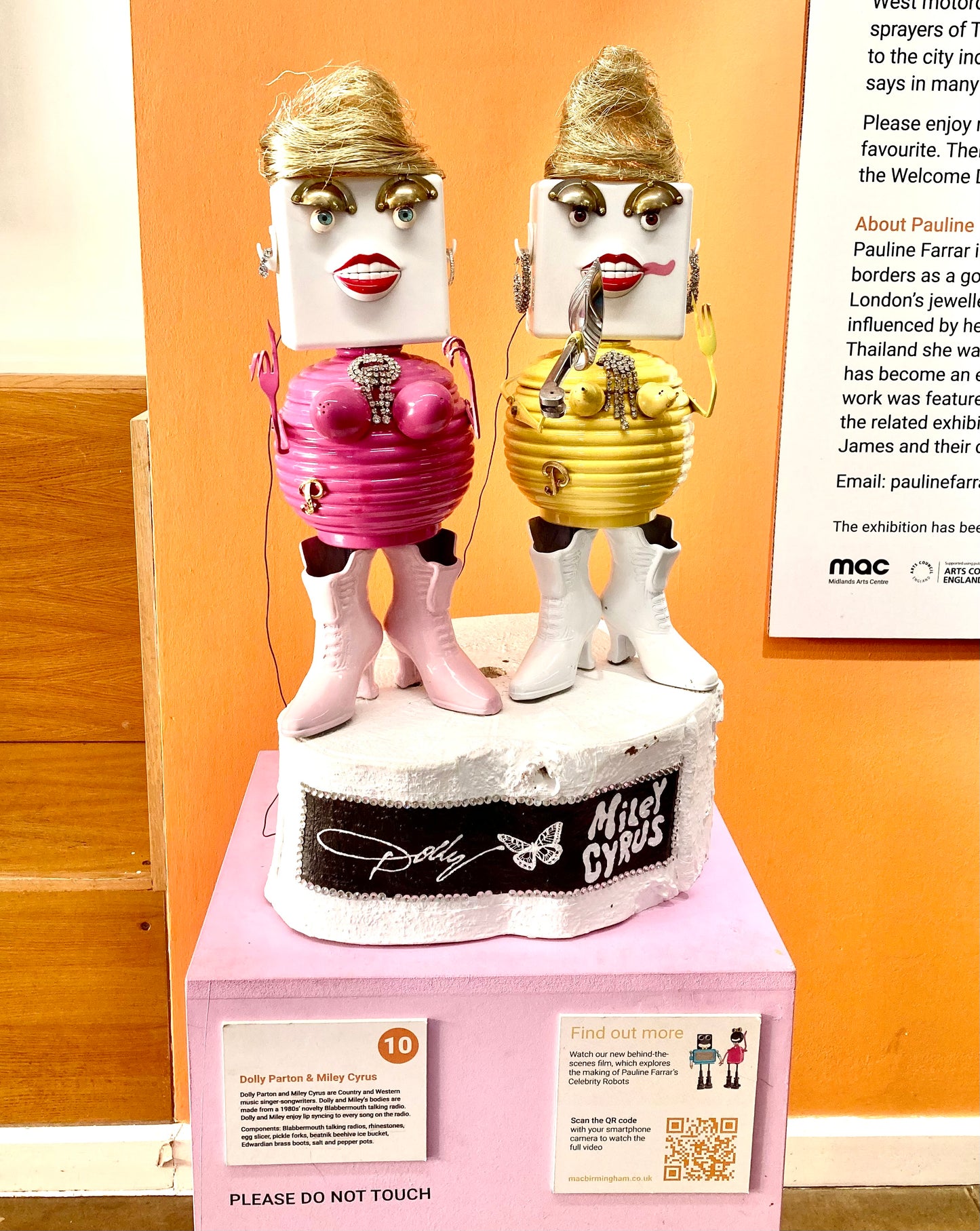 Dolly Parton and Miley Cyrus